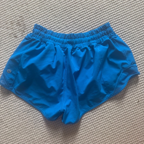 Lululemon Hotty Hot Shorts - Picture 2 of 2